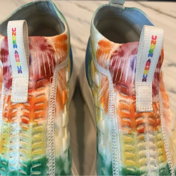 Under Armour HOVR Unisex EUC Running Shoes Sizes: Men 12.5 Women 14 Rainbow Athletic Shoes